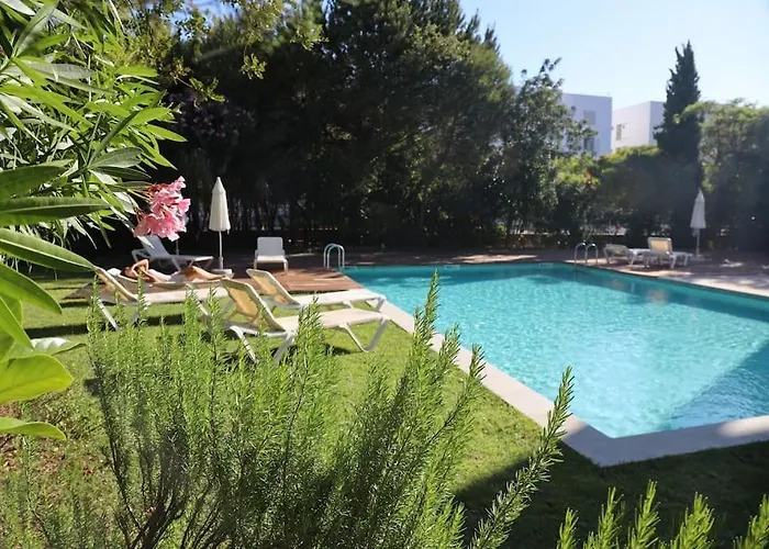 Lagos, Meia Beach, Marina