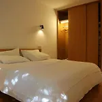 Lagos, Meia Beach, Marina Daire